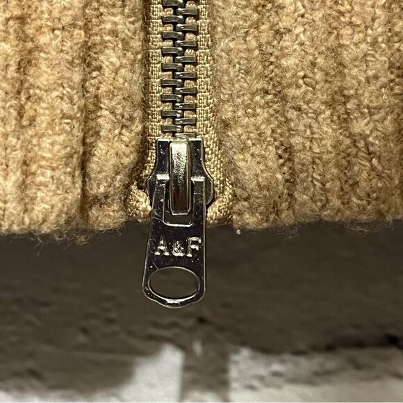 Vintage Abercrombie & Fitch Wool Sweater - Picture 6 of 13